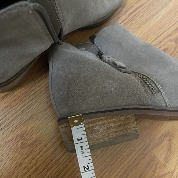 BLONDO neutral suede leather tan side zip waterproof ankle boots size US 9.5 - Picture 7 of 9